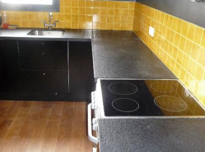 Granit noir flammé