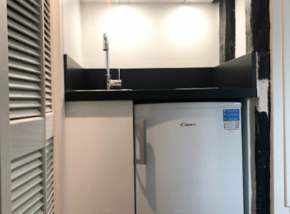 Kitchenette 80 cm dans placard 