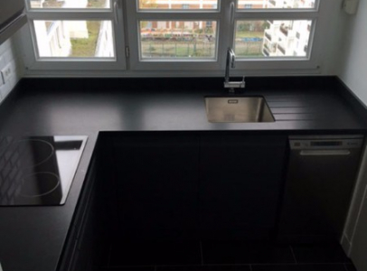 Cuisine en L avec vue sur Paris