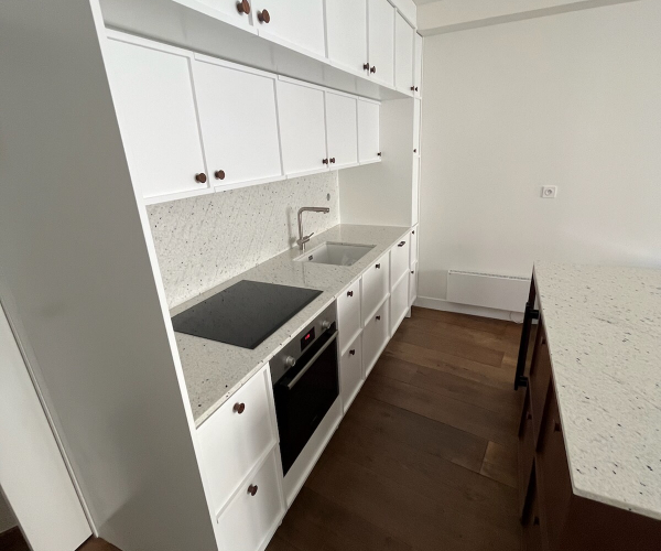 Plan de travail en granit Pitaya réalisé à Paris 18e