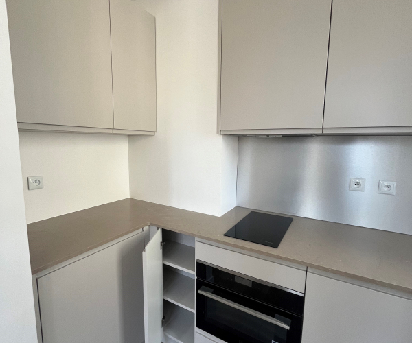 Rénovation élégante d'une cuisine équipée à Paris 11e