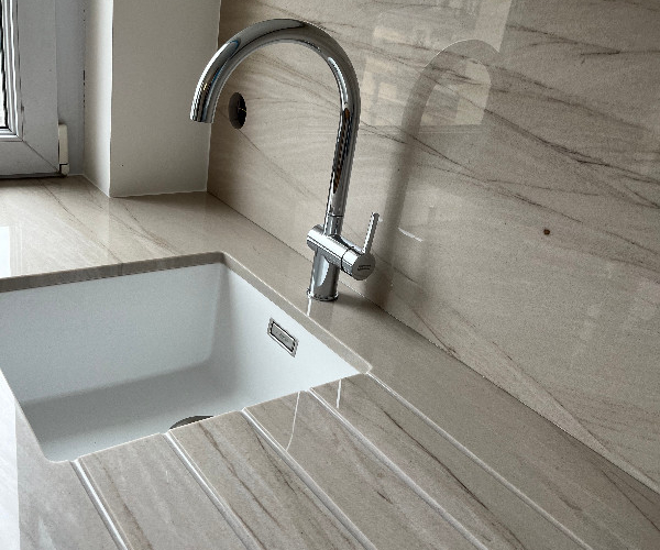 Le granit : une valeur sure pour vos plans de travail de cuisine et/ou de salle de bain