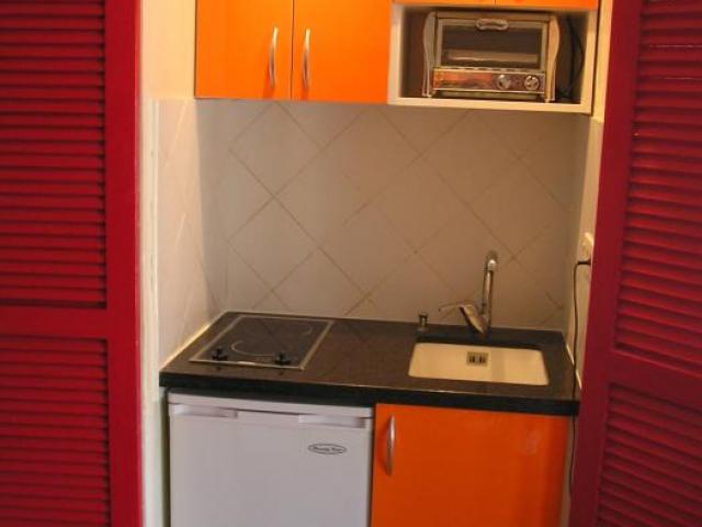 kitchenette orange