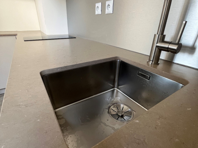 Rénovation élégante d'une cuisine équipée à Paris 11e
