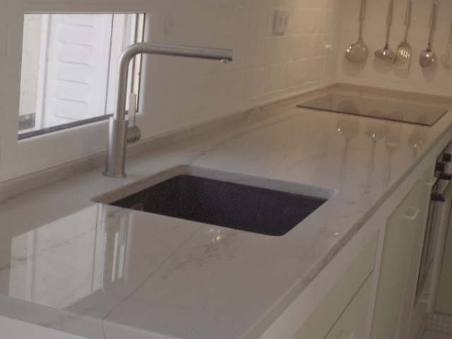 Plan de travail en Granite White Macaubas 3 cm sur mesure