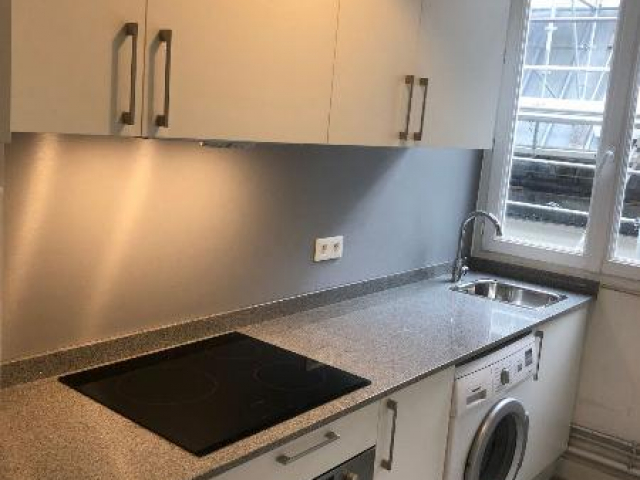 Cuisine Paris 11e avec plan en granit blancofino