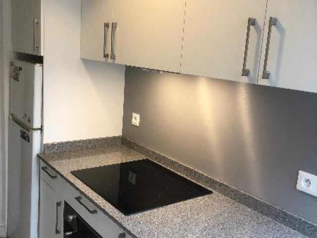 Cuisine Paris 11e avec plan en granit blancofino
