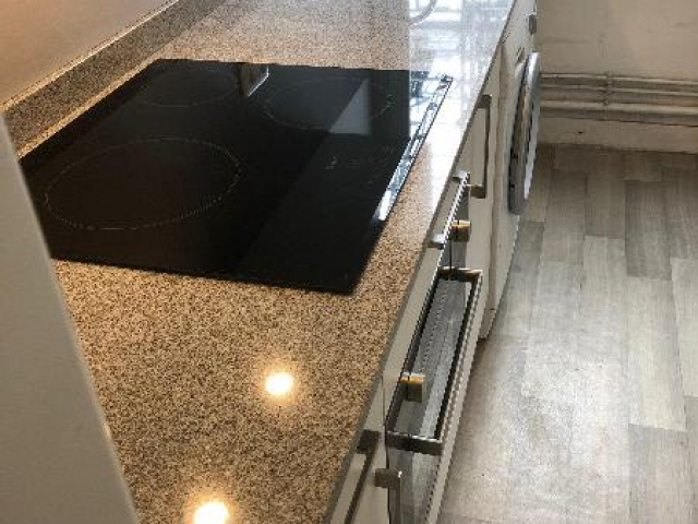 Cuisine Paris 11e avec plan en granit blancofino