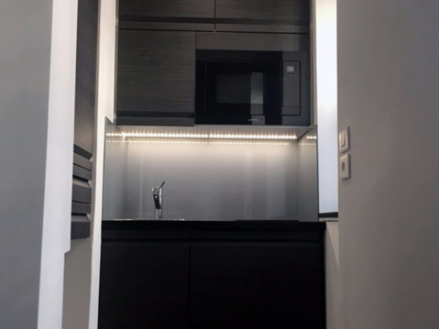 Kitchenette 102x650 Paris 15e