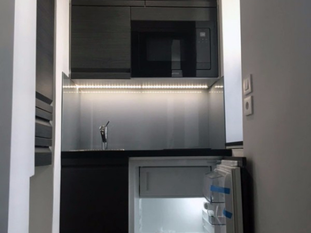 Kitchenette 102x650 Paris 15e