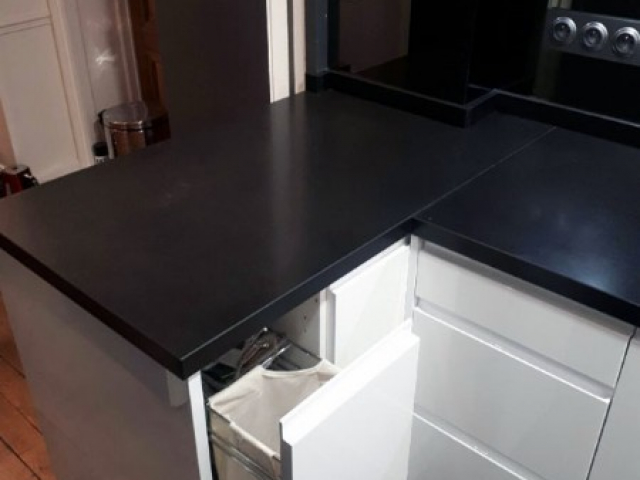 Cuisine en U 180X160 sur mesure avec plan en granit