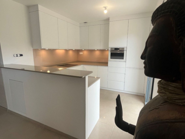 Cuisine sur mesure complète en U ouverte dans les Yvelines 